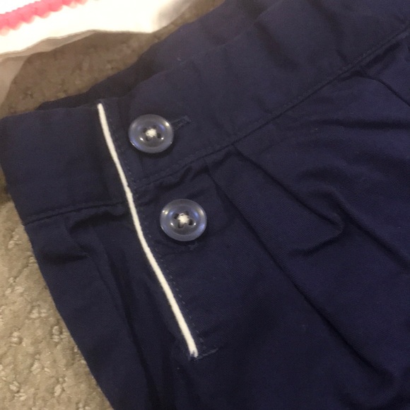 Shorts and top - Picture 4 of 6